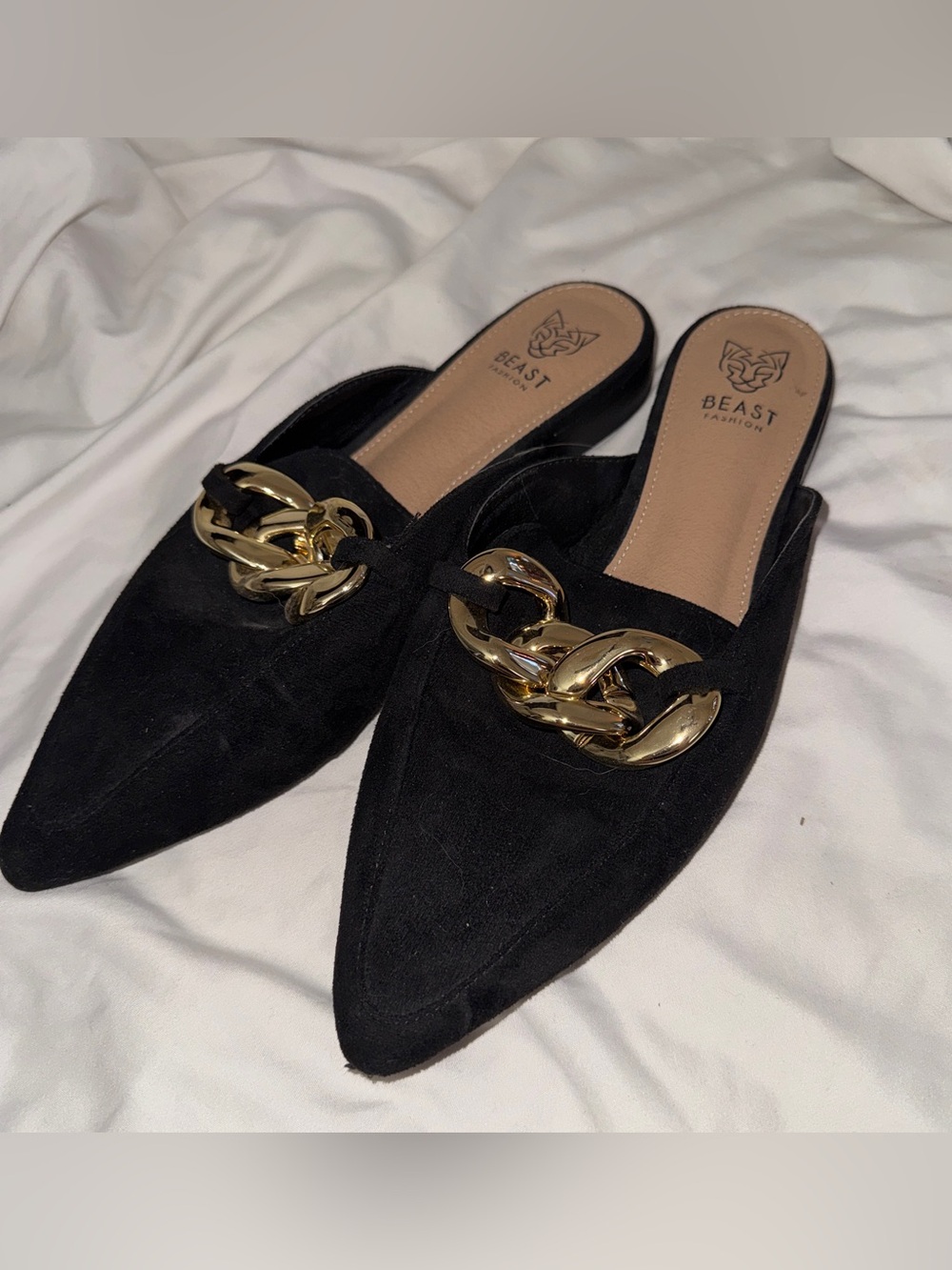 BEAST FASHION Black Pointed Mules with Chunky Gold Chain
